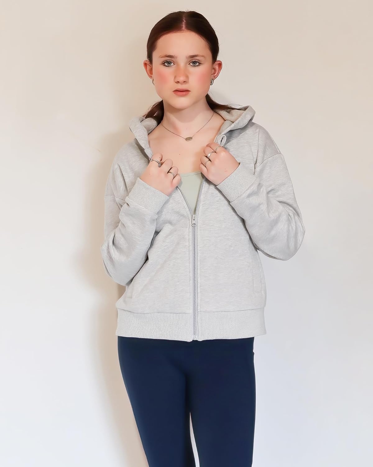 Stelle Zip Up Hoodies for Women Fleece Crop Jackets Long Sleeve Hooded Sweatshirts with Pockets Casual Coat(Light Grey)