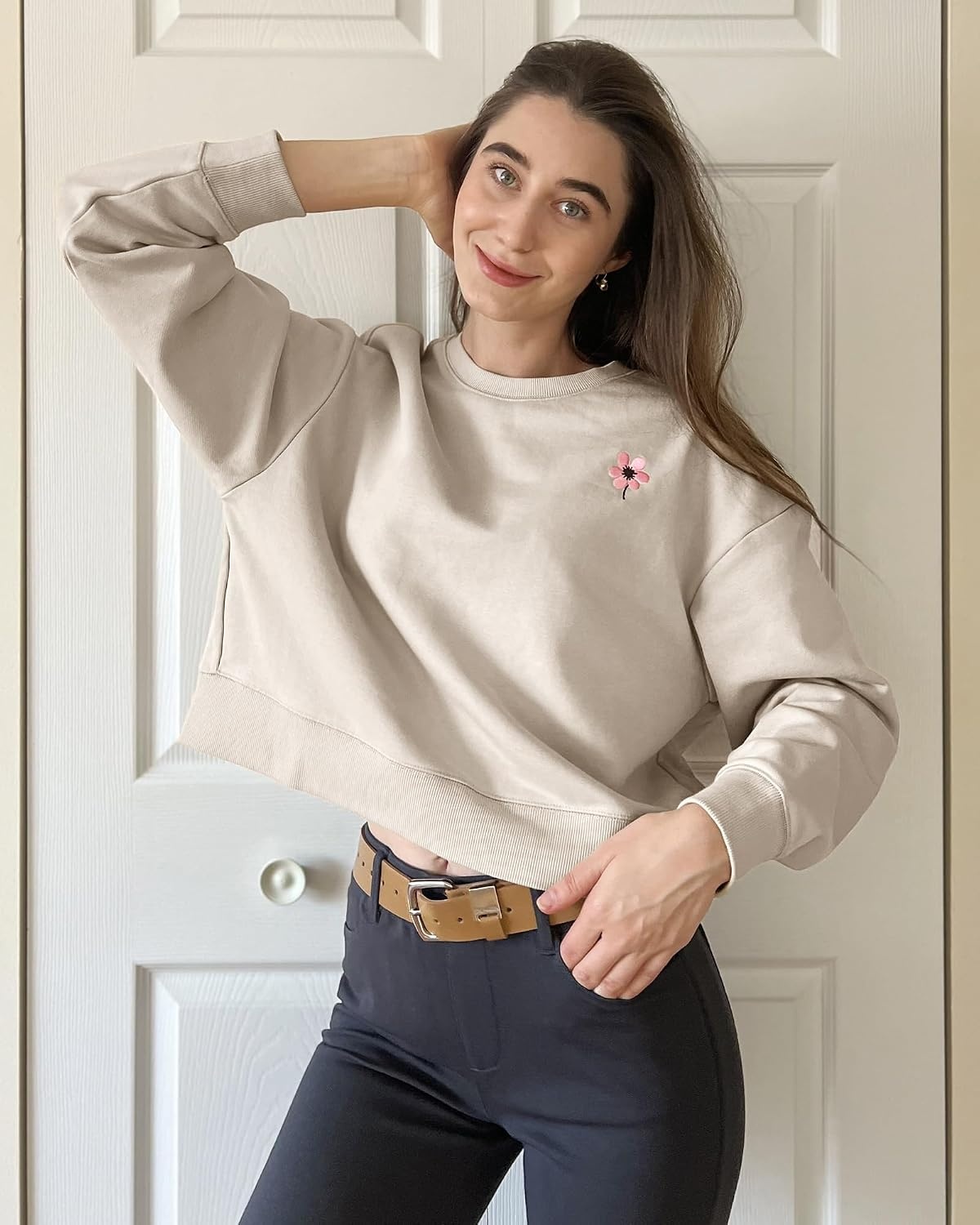 Stelle Cropped Sweatshirt for Women Crewneck Pullover Tops Oversized Long Sleeve Lightweight Casual Cotton Sweat Shirts(Oat Milk)