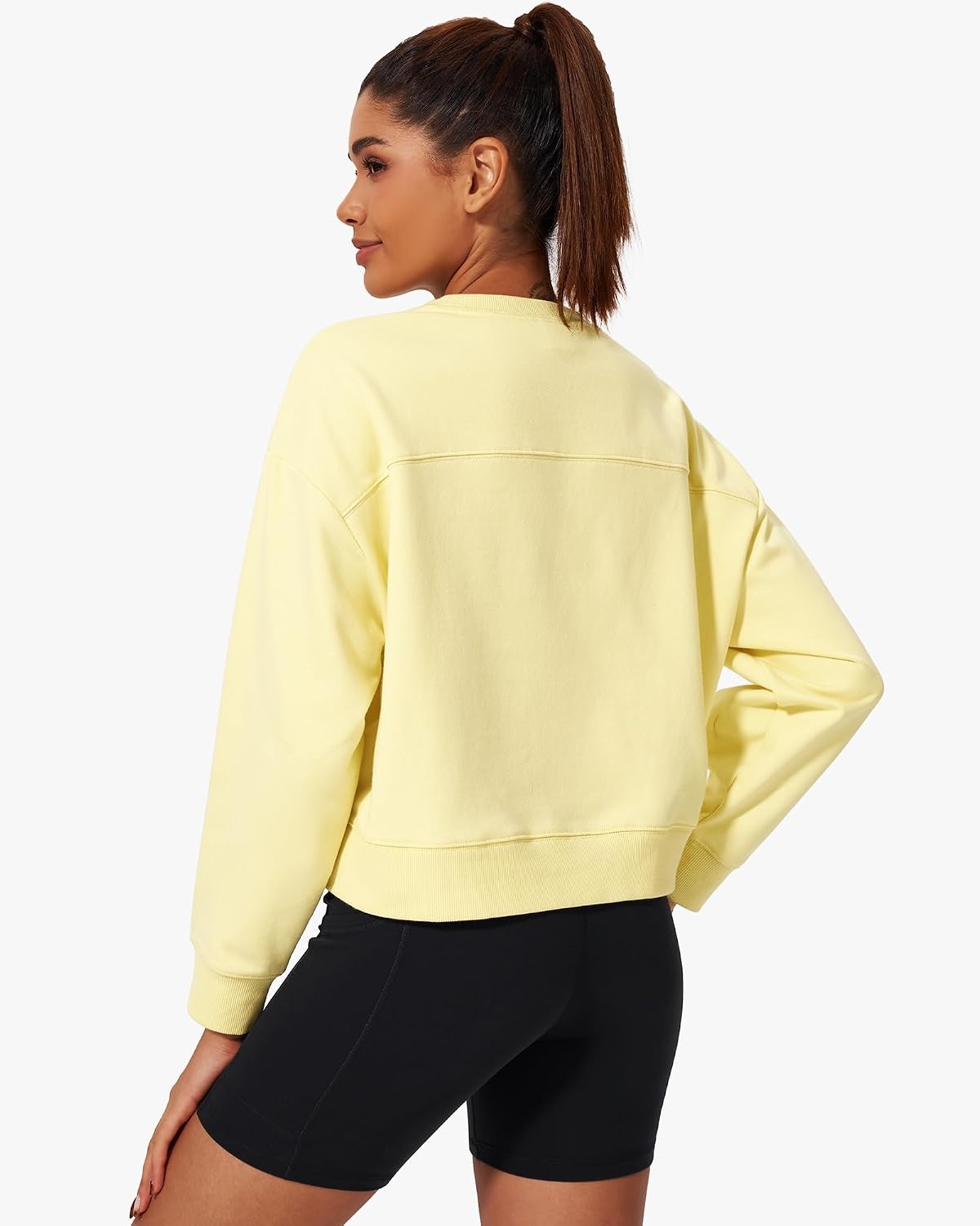 Stelle Cropped Sweatshirt for Women Crewneck Pullover Tops Oversized Long Sleeve Lightweight Casual Cotton Sweat Shirts(Pina Colada)