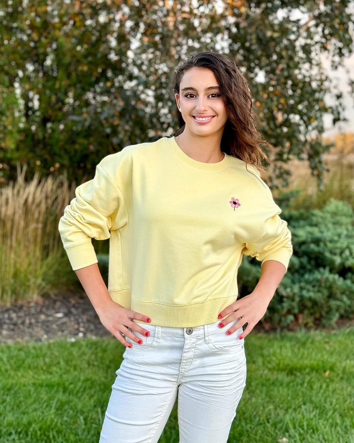 Stelle Cropped Sweatshirt for Women Crewneck Pullover Tops Oversized Long Sleeve Lightweight Casual Cotton Sweat Shirts(Pina Colada)