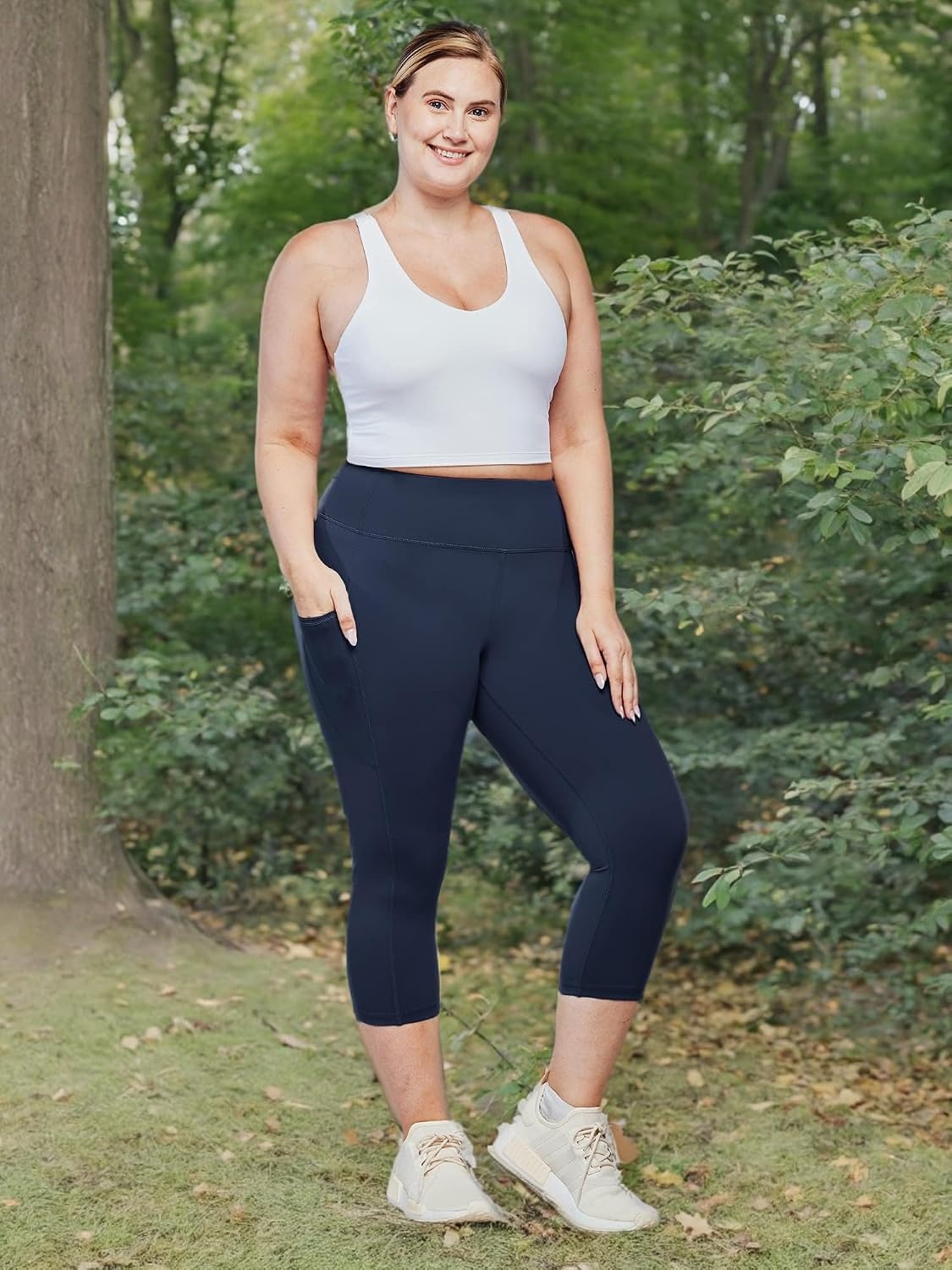 Stelle Women’s Capri Yoga Pants with Pockets Essential High Waisted Leggings for Workout(Cotton Like Softness-navy)