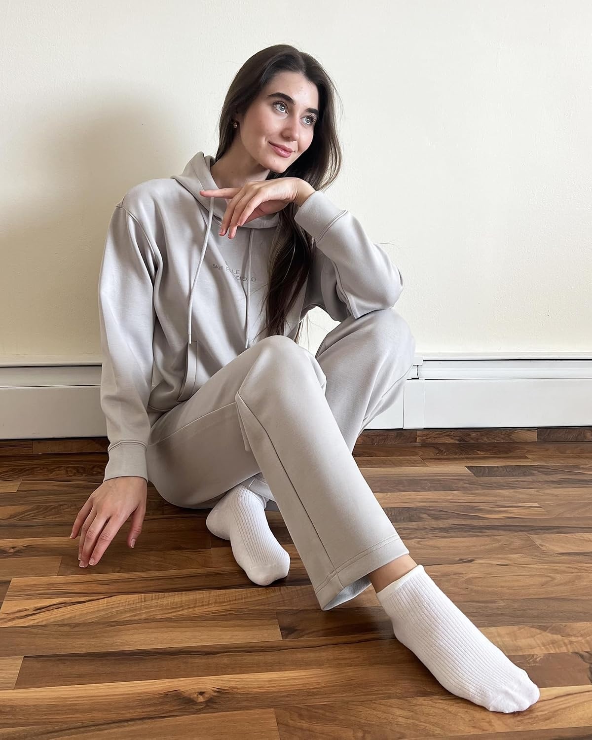 Stelle Sweat Suits for Womens 2 Piece Sweat Set Long Sleeve Hoodie Sweatsuits Sets Drawstring Sweatpants with Pockets(Light Grey)