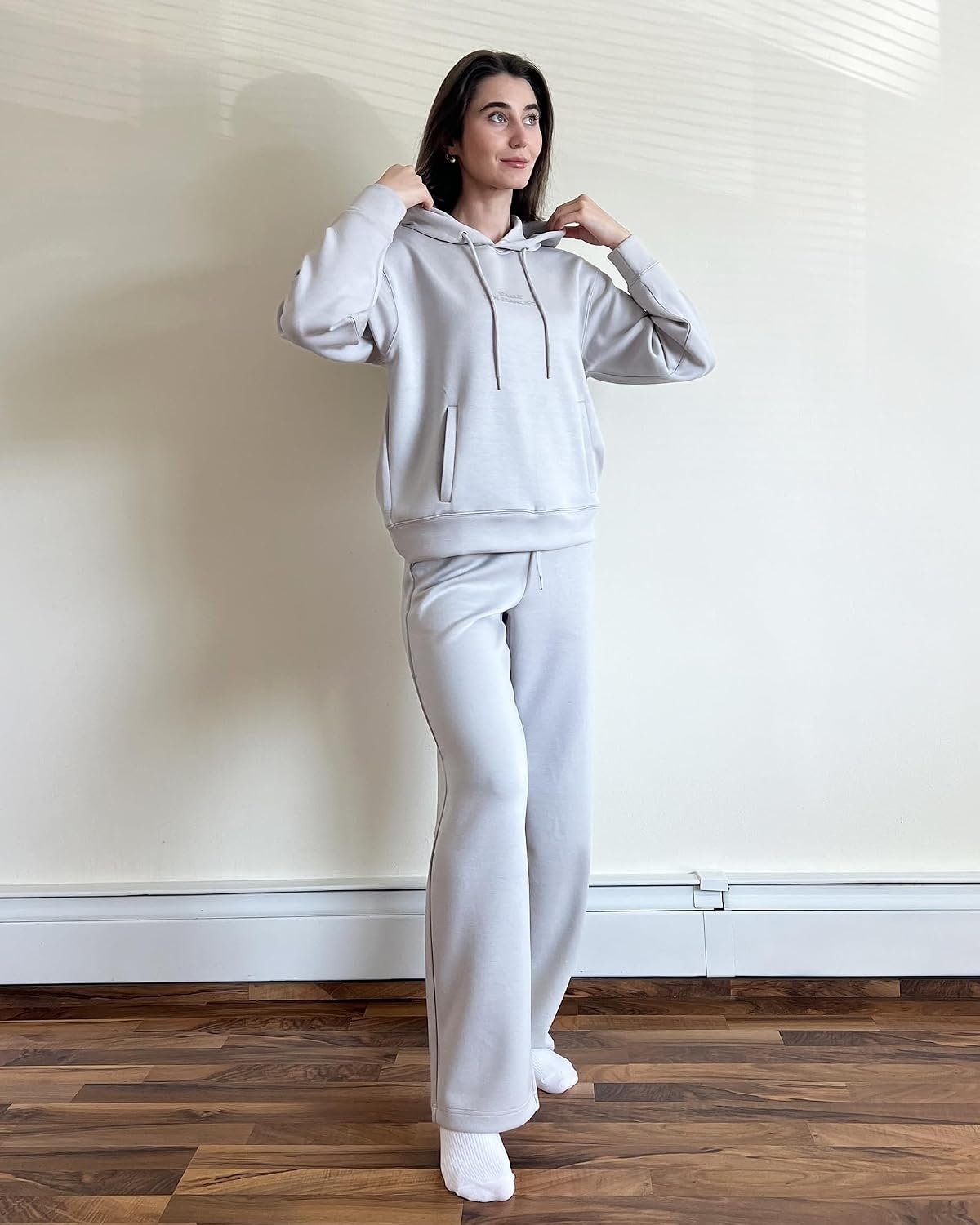 Stelle Sweat Suits for Womens 2 Piece Sweat Set Long Sleeve Hoodie Sweatsuits Sets Drawstring Sweatpants with Pockets(Light Grey)