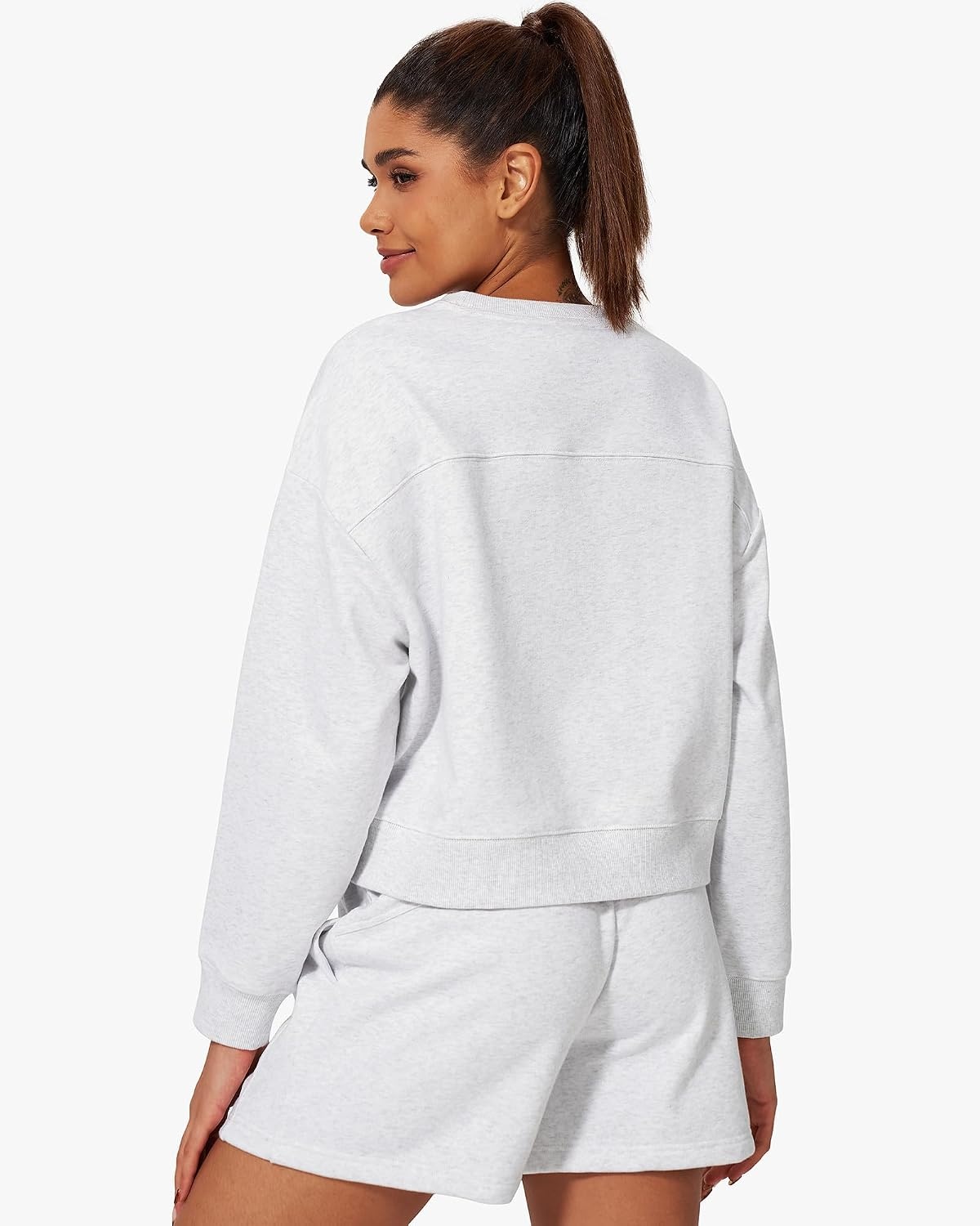 Stelle Cropped Sweatshirt for Women Crewneck Pullover Tops Oversized Long Sleeve Lightweight Casual Cotton Sweat Shirts(Ultra Light Grey)