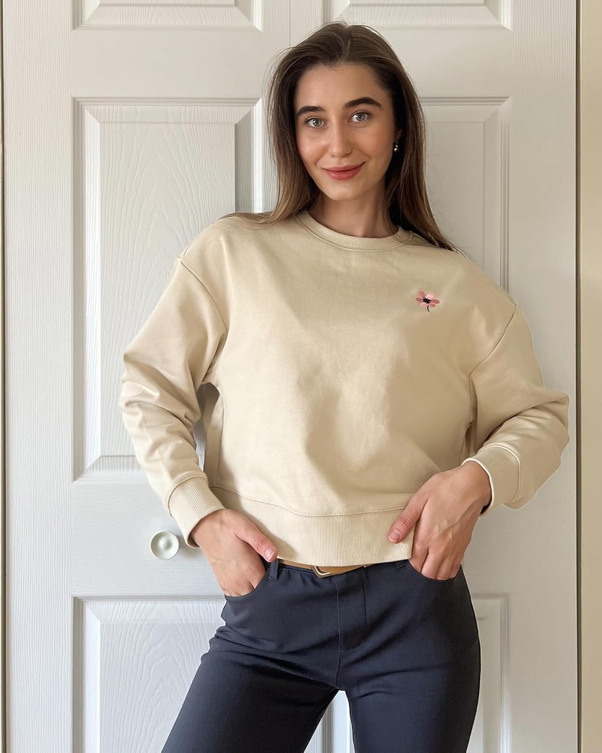 Stelle Cropped Sweatshirt for Women Crewneck Pullover Tops Oversized Long Sleeve Lightweight Casual Cotton Sweat Shirts(Limestone)