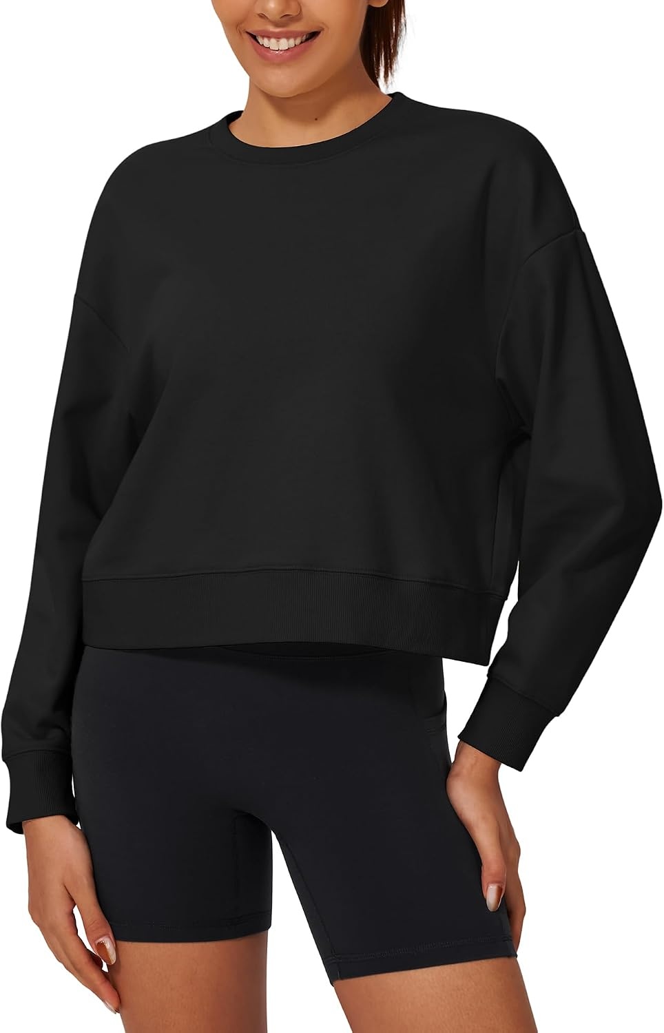 Stelle Cropped Sweatshirts for Women Cotton Long Sleeve Crop Tops Crewneck Pullover Oversized Sweater(Black)