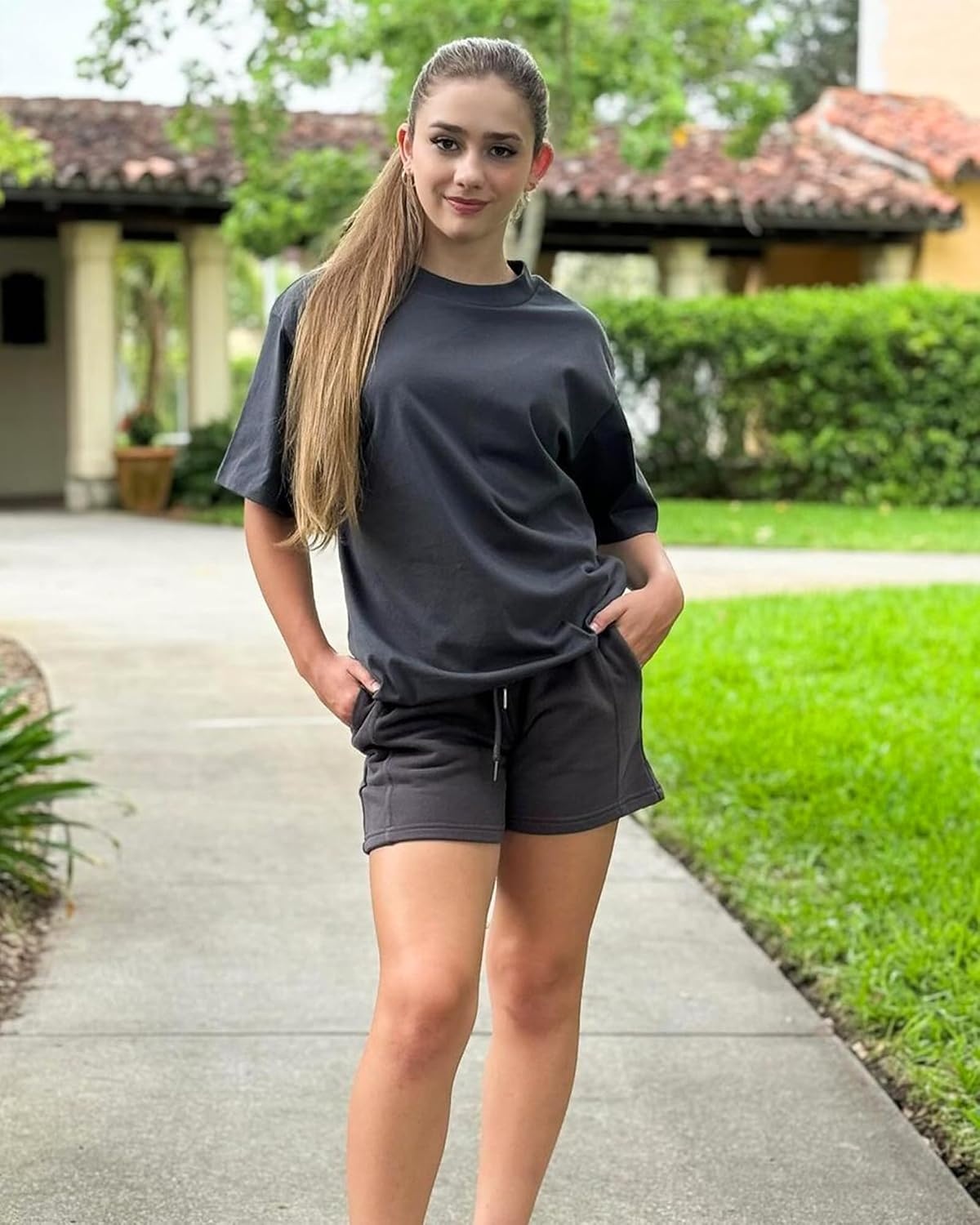 Stelle Women’s Drawstring Sweat Shorts Comfy Elastic Shorts Workout Lounge Shorts with Pockets(Z Charcoal)