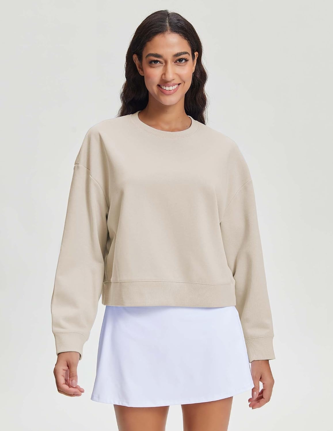 Stelle Cropped Sweatshirts for Women Cotton Long Sleeve Crop Tops Crewneck Pullover Oversized Sweater(White Beige)
