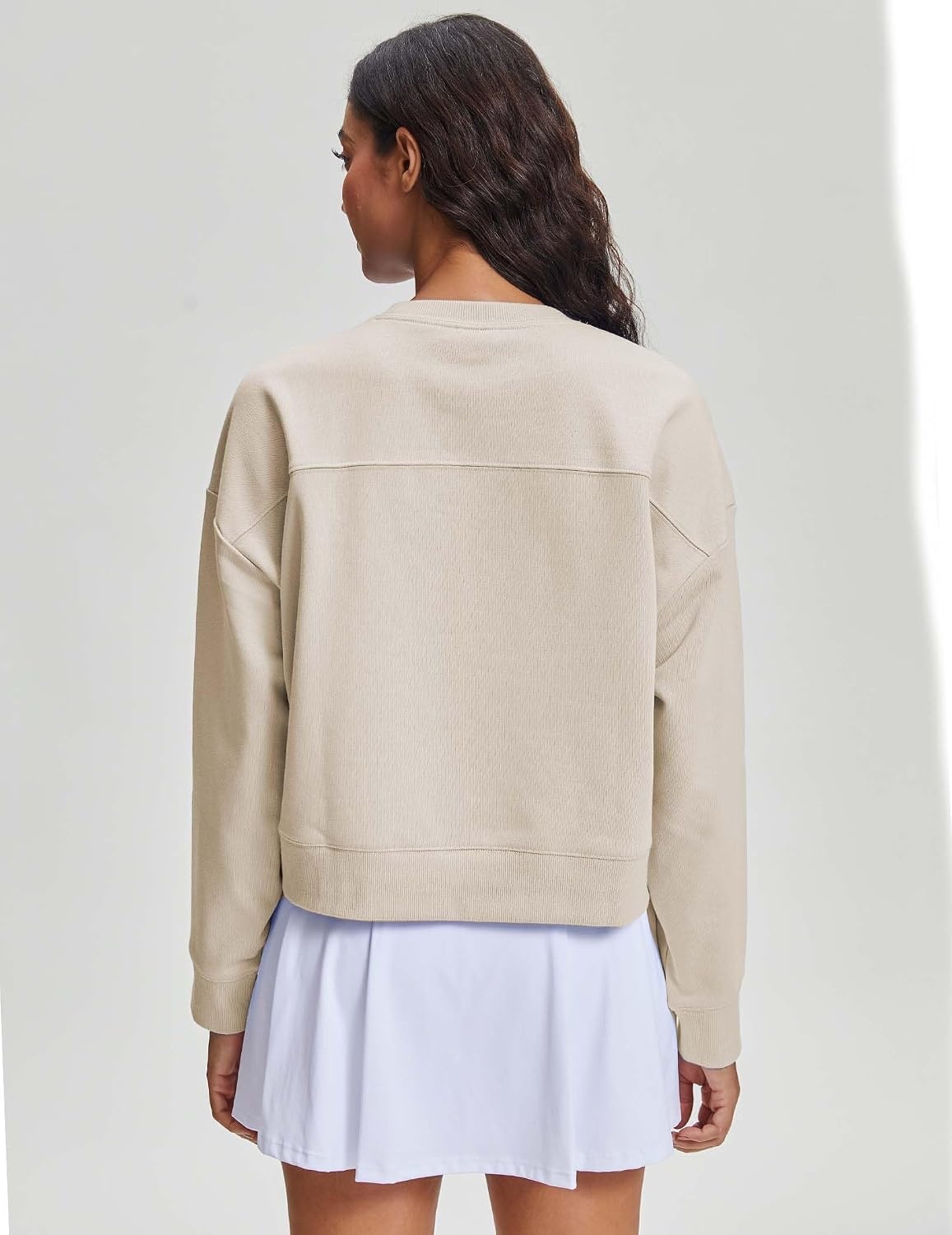 Stelle Cropped Sweatshirts for Women Cotton Long Sleeve Crop Tops Crewneck Pullover Oversized Sweater(White Beige)