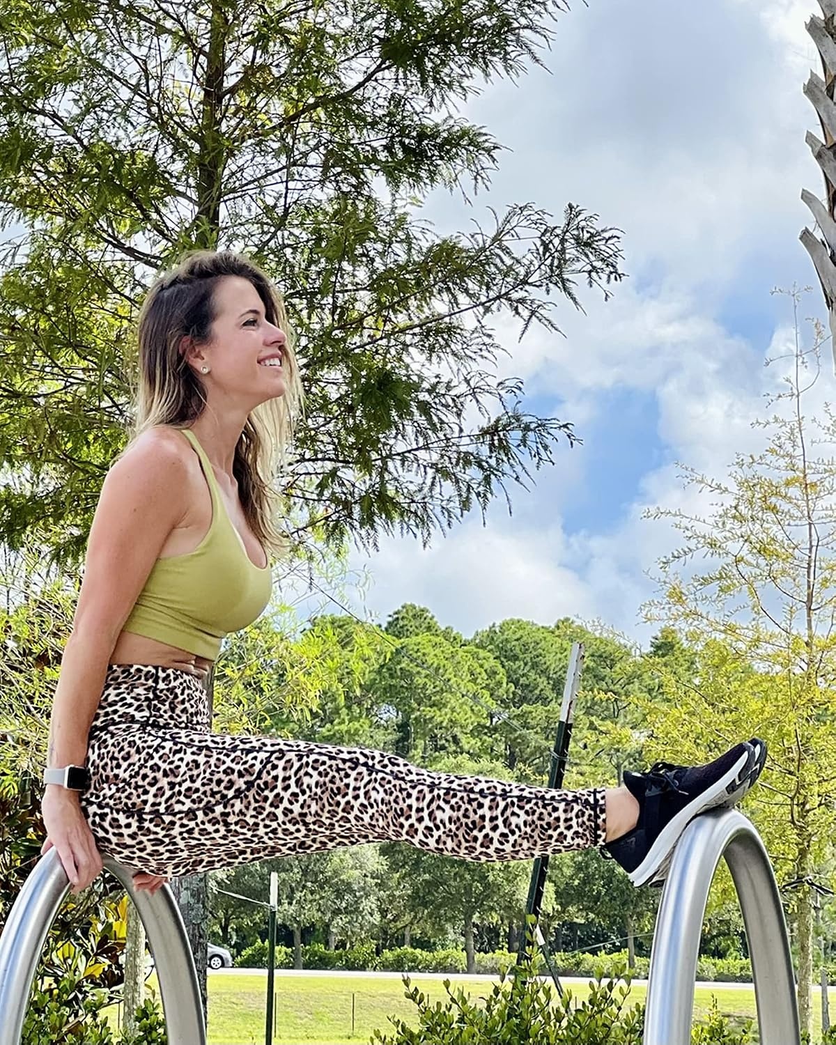 Stelle High Waisted Yoga Leggings with Pockets, Buttery Soft Workout Yoga Pants for Women Tummy Control Running Gym(Leopard)