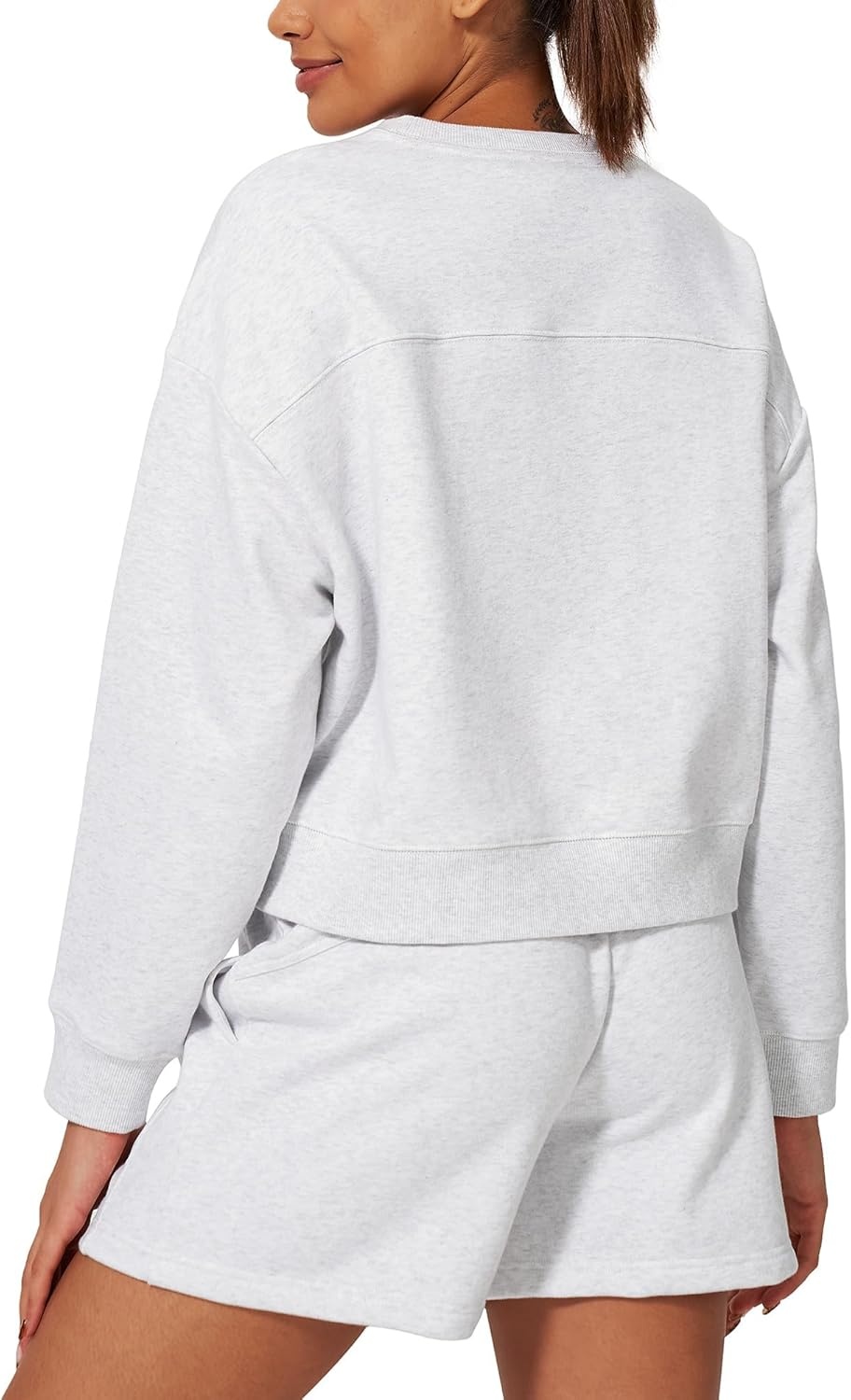 Stelle Cropped Sweatshirts for Women Cotton Long Sleeve Crop Tops Crewneck Pullover Oversized Sweater(Ultra Light Grey)