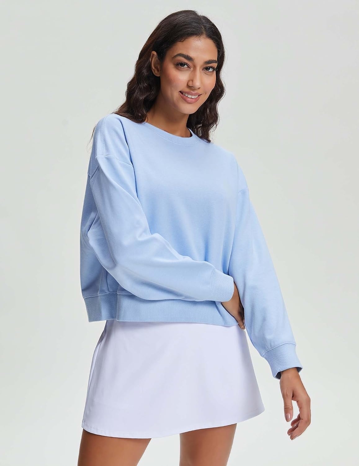 Stelle Cropped Sweatshirts for Women Cotton Long Sleeve Crop Tops Crewneck Pullover Oversized Sweater(Baby Blue)