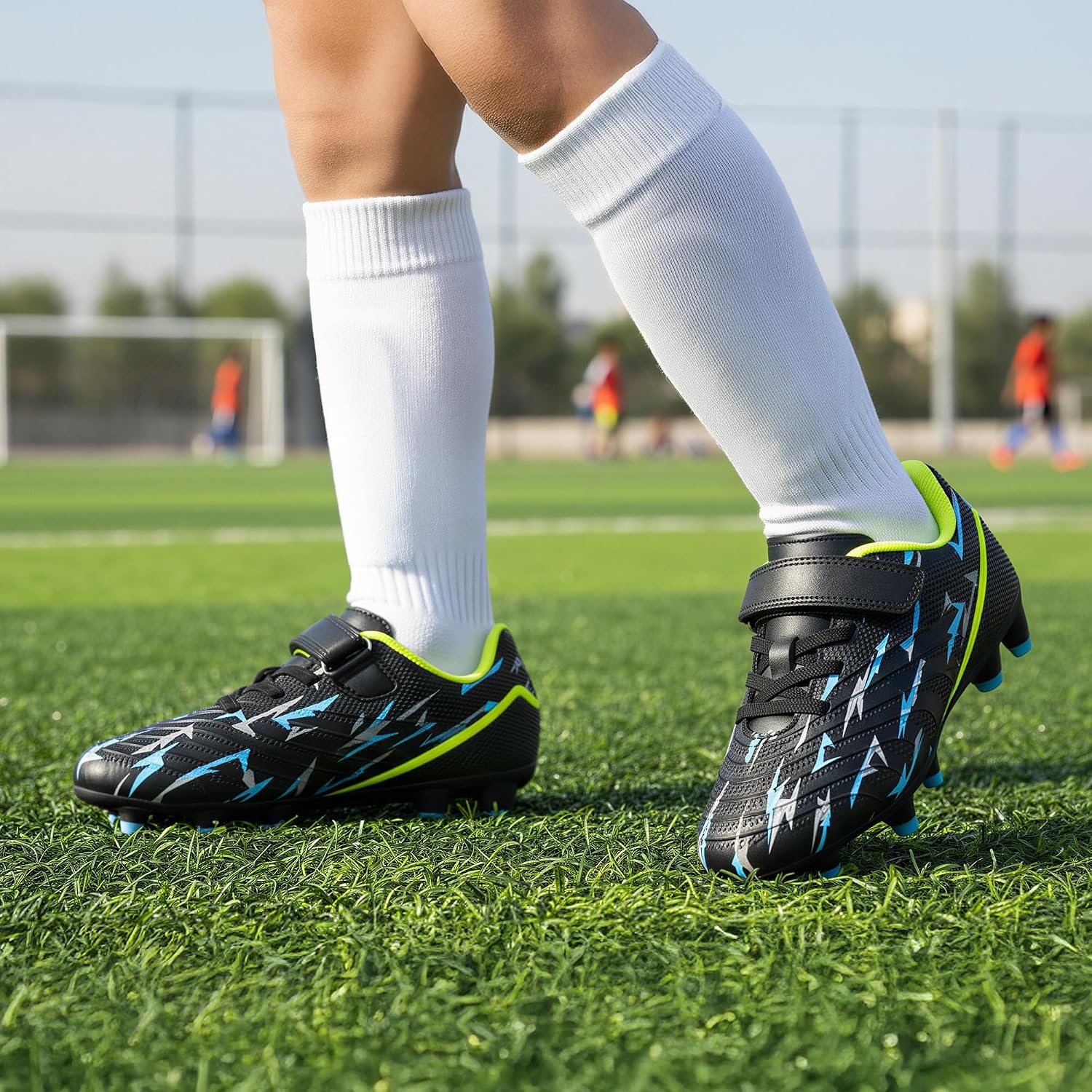 Stelle Boys Soccer Cleats for Kids Girls(Black Voltage)